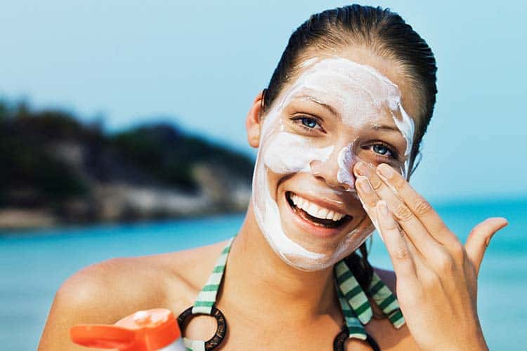 ضد آفتاب برای از بین بردن لک پوستی و جلوگیری از جوش زدن
