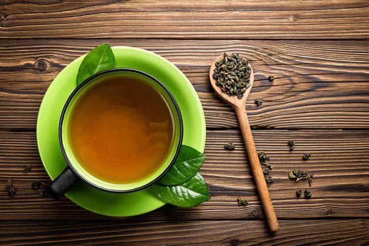 چای سبز برای درمان جای جوش صورت