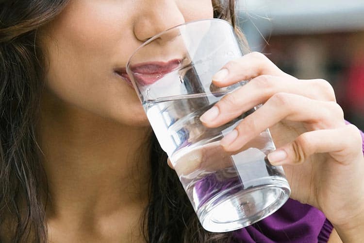 7 دلیل مهم برای اهمیت نوشیدن آب